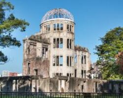 Hirohito et MacArthur : la photo qui a changé le Japon